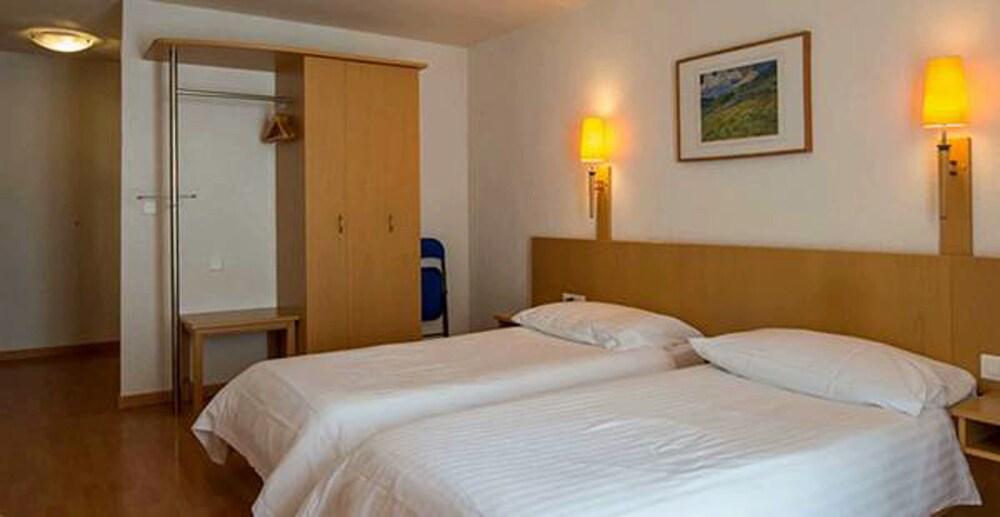 Les Negociants Hotel Vevey Exterior photo