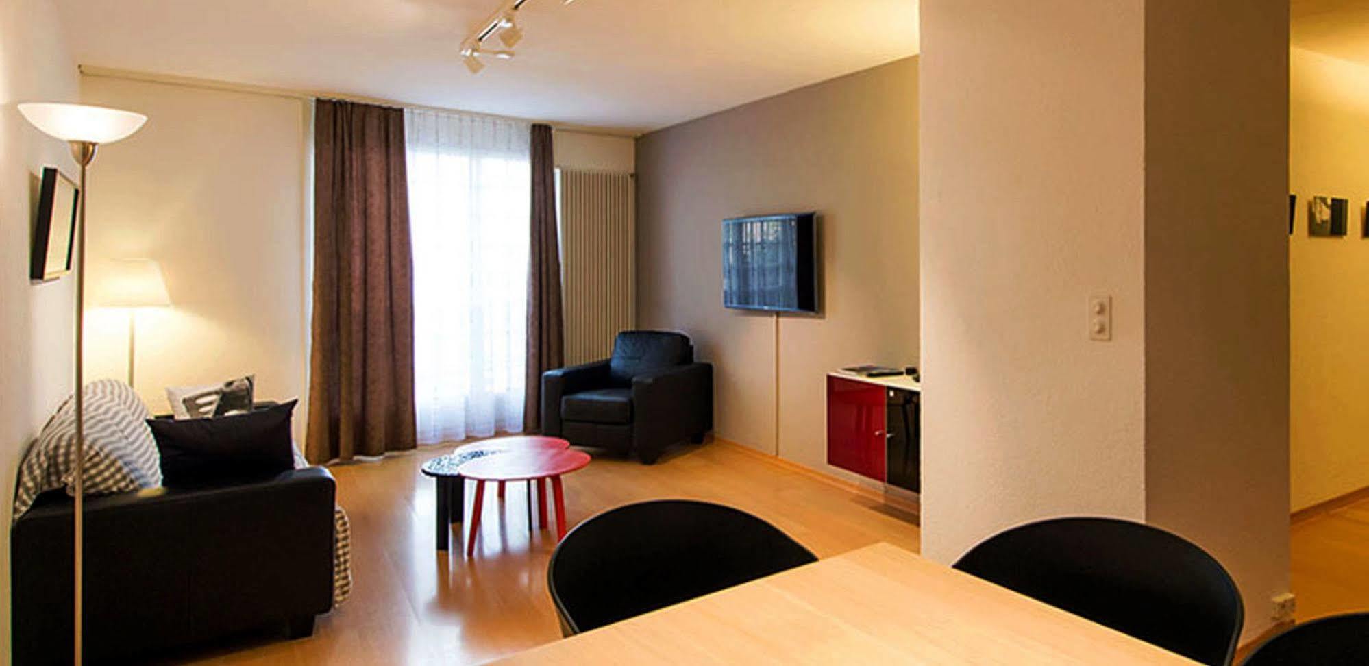 Les Negociants Hotel Vevey Exterior photo