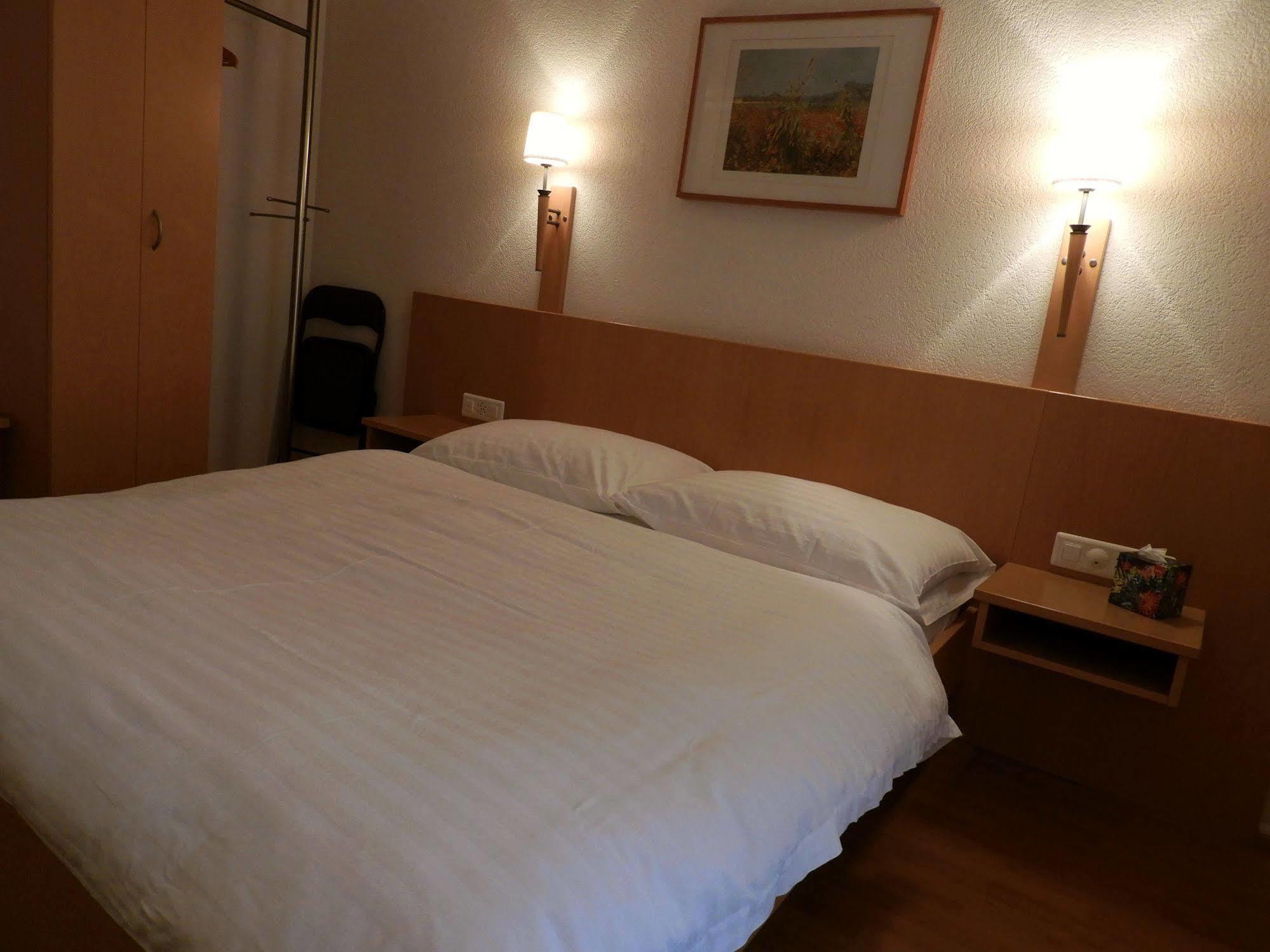 Les Negociants Hotel Vevey Exterior photo