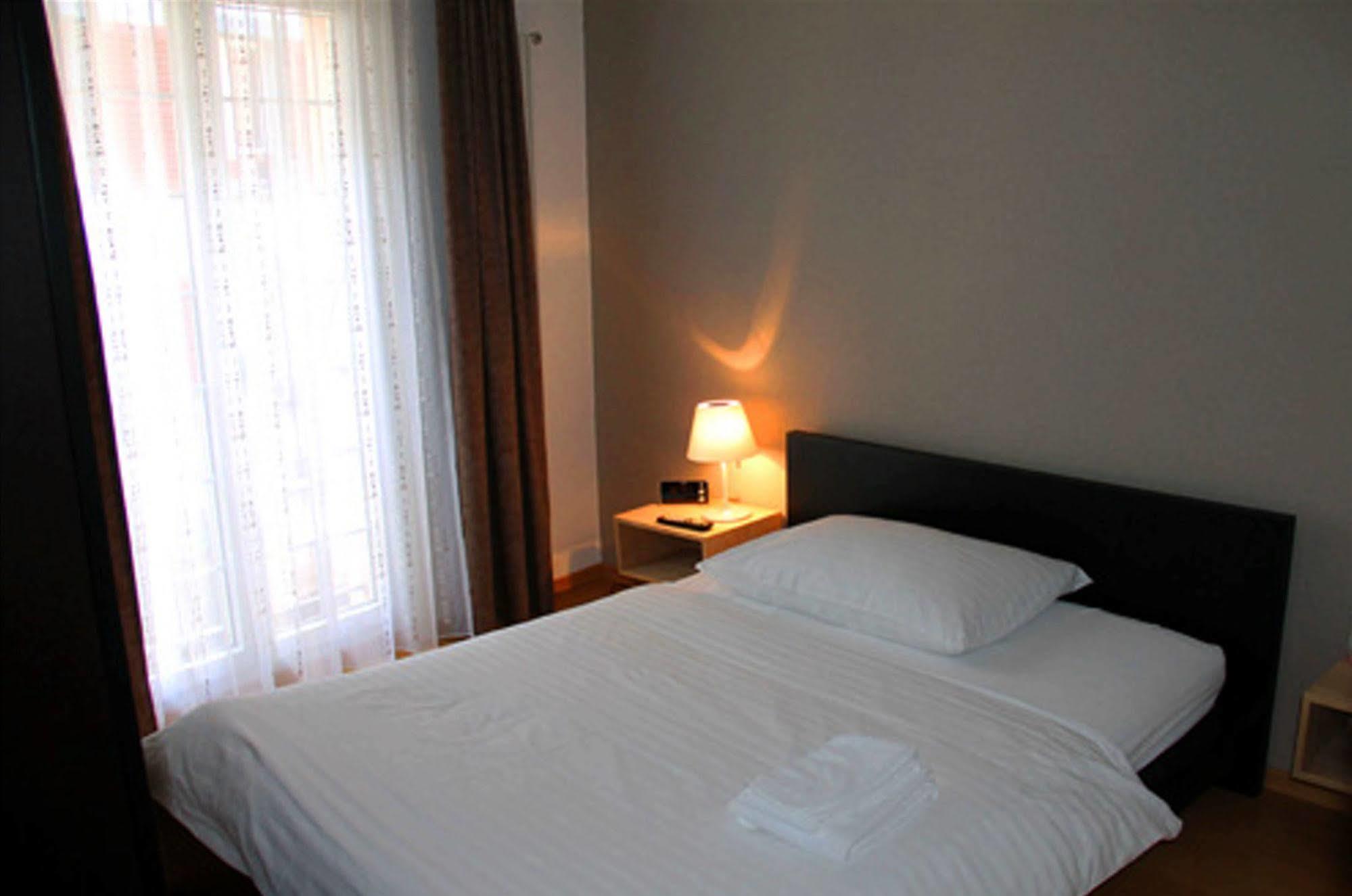 Les Negociants Hotel Vevey Exterior photo